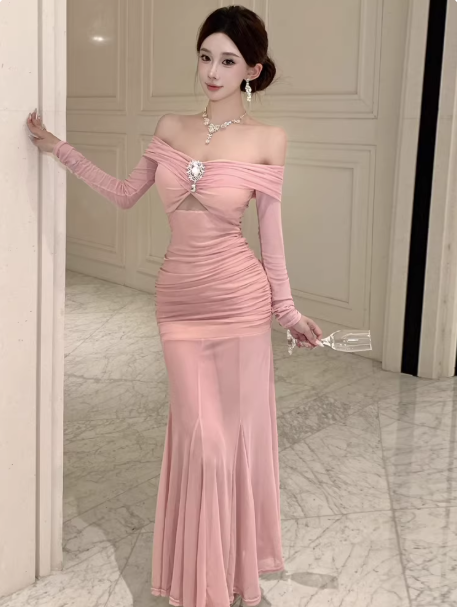 49,99 € | Kurzes, rosafarbenes Damenkleid S01