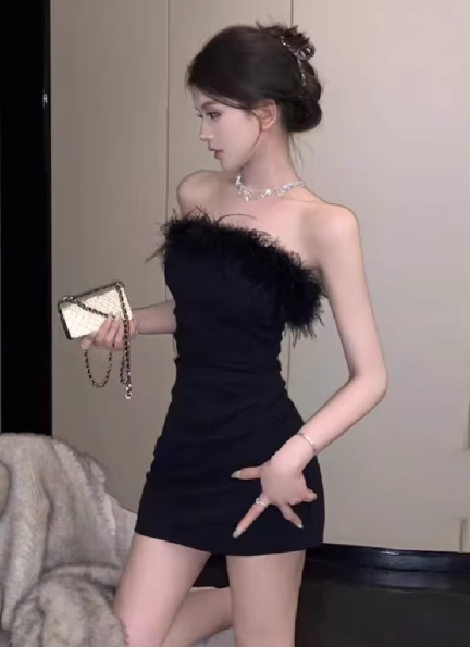 Schwarzes Damenkleid S94