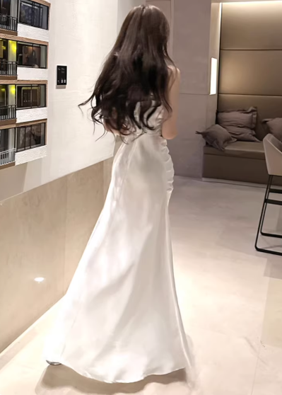 White Women's Dress S250