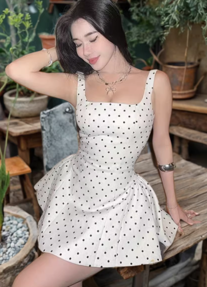 White Women's Dress S246