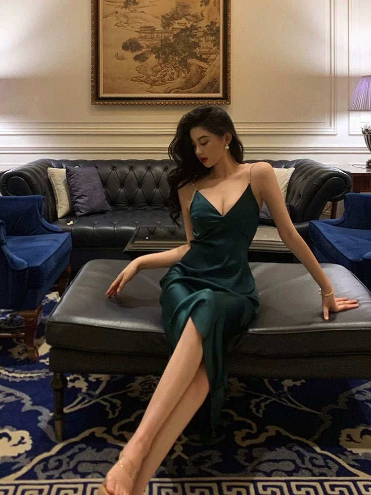 Sexy Etuikleid mit Trägern Dunkelgrün Satin Ärmelloses Ballkleid Partykleid Sommer Geburtstags-Outfits Kleider zum 20. Geburtstag W815