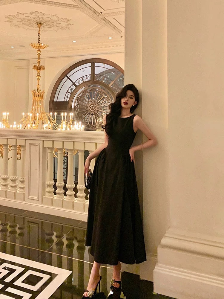 Robe de bal sexy noire sans manches, coupe trapèze, décolleté plongeant, tenue d'été pour anniversaire, W813