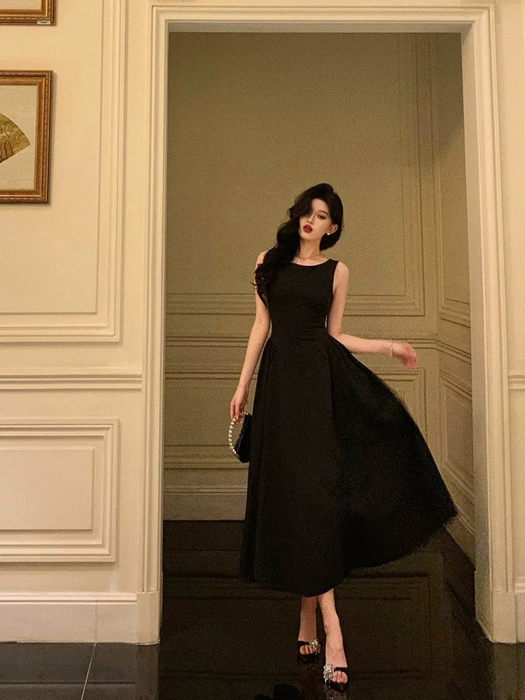 Robe de bal sexy noire sans manches, coupe trapèze, décolleté plongeant, tenue d'été pour anniversaire, W813