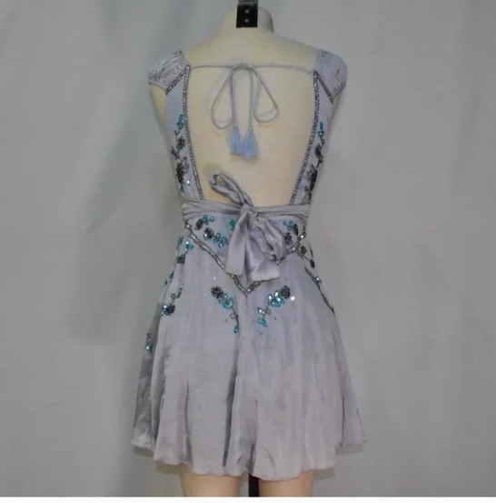 Vintage A line V Neck Light Gray Chiffon Formal 8th Grade Homecoming Dress Summer Middle School Hoco Dresses Birthday Outfits W1154