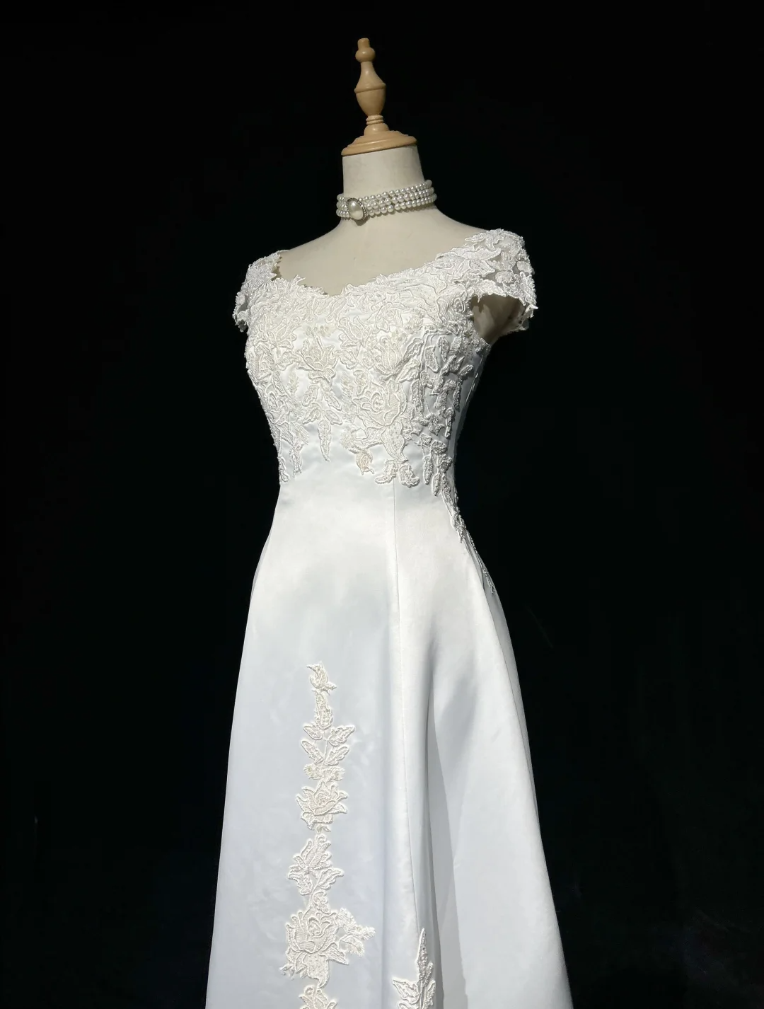 Vintage Bridal Gown 1960s A Line V Neck Short Sleeves Lace Pearls Long White 90s Wedding Dresses Elegant Bridal Gowns DH1109