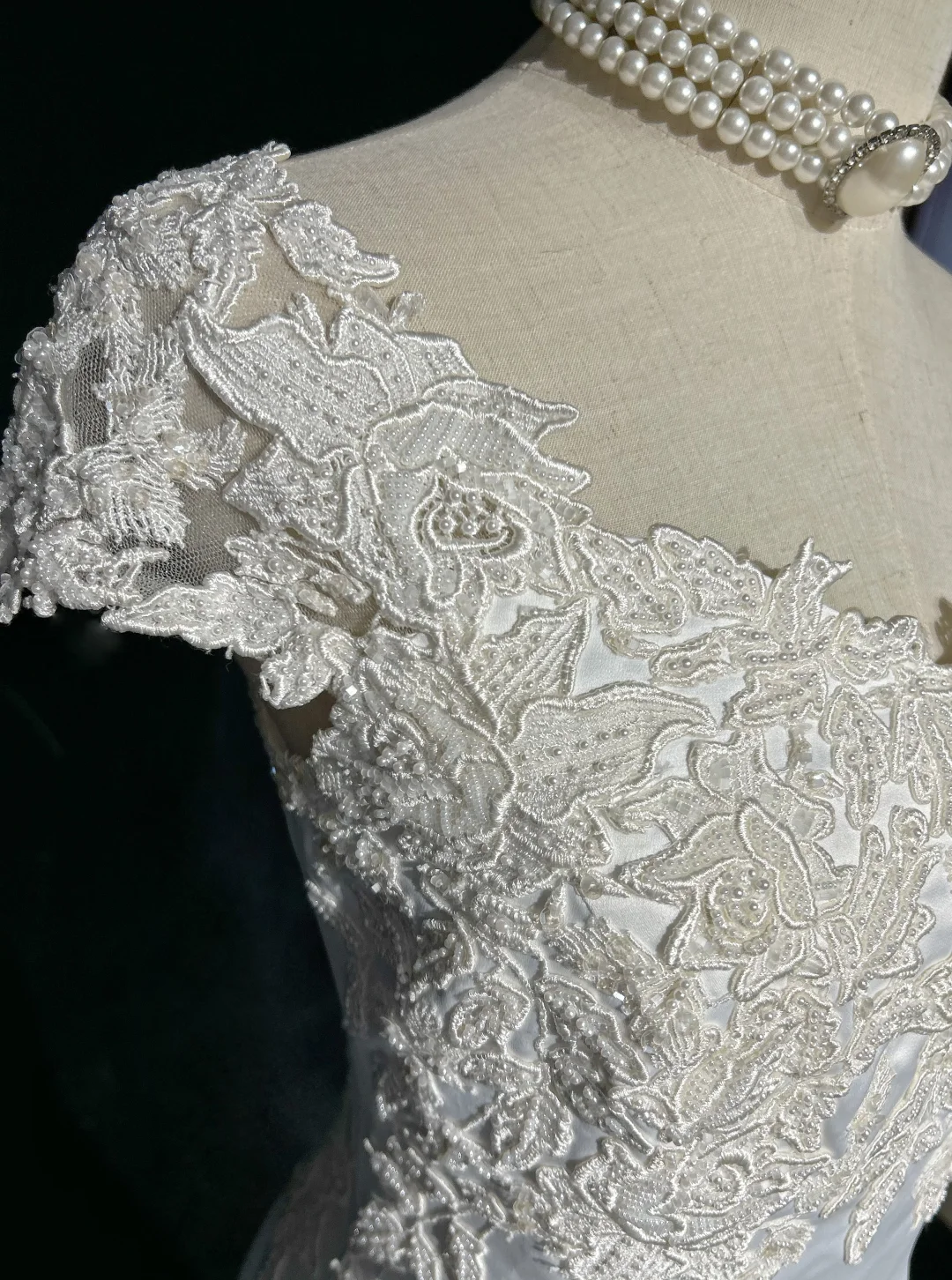 Vintage Bridal Gown 1960s A Line V Neck Short Sleeves Lace Pearls Long White 90s Wedding Dresses Elegant Bridal Gowns DH1109