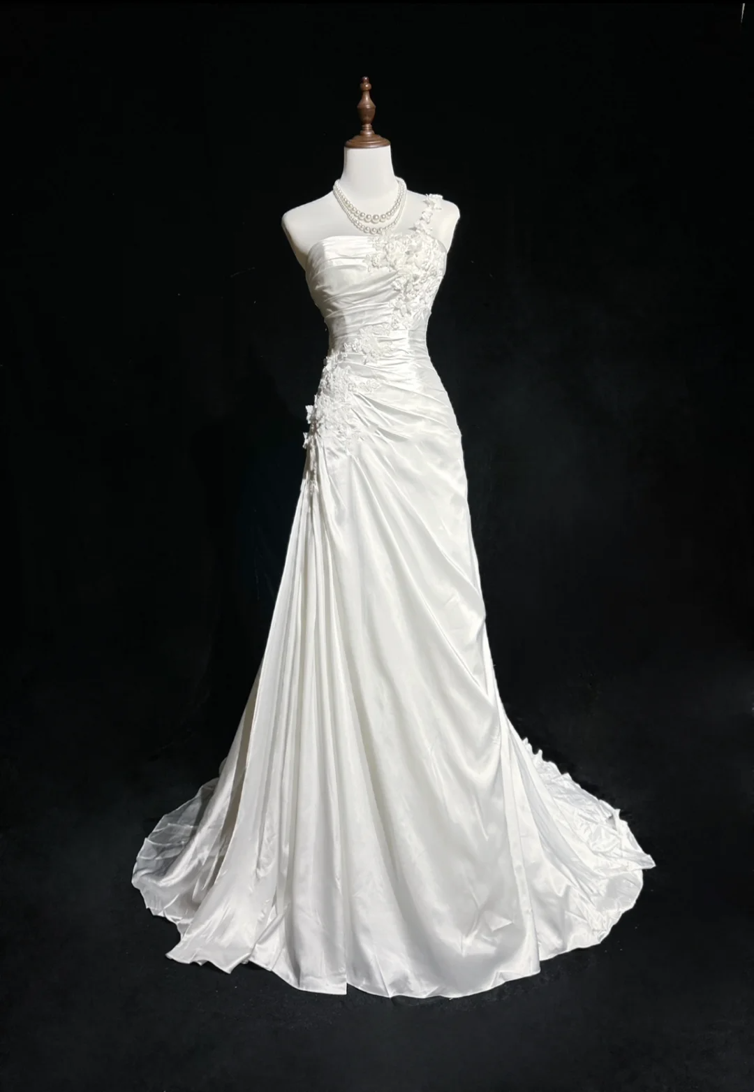 Robe de mariée classique et élégante, style sirène, asymétrique, longue, en satin blanc, style années 70, robes de mariée vintage, DH1147