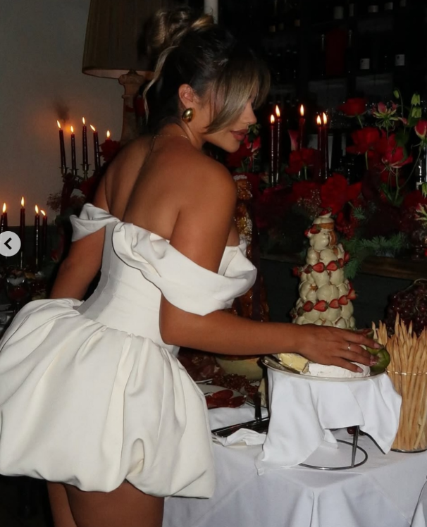 Sexy Ball Gown Off The Shoulder White Satin Mini Short Formal 8th Grade Homecoming Dresses Summer Middle School Hoco Dress 20th Birthday Outfits DH1178