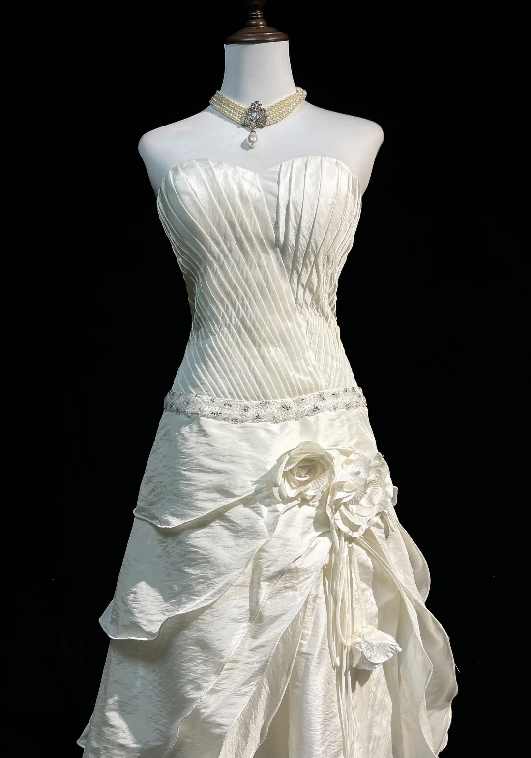 Robe de mariée classique trapèze en satin blanc, décolleté en cœur, longue, style années 70, robe de mariée vintage, DH1257