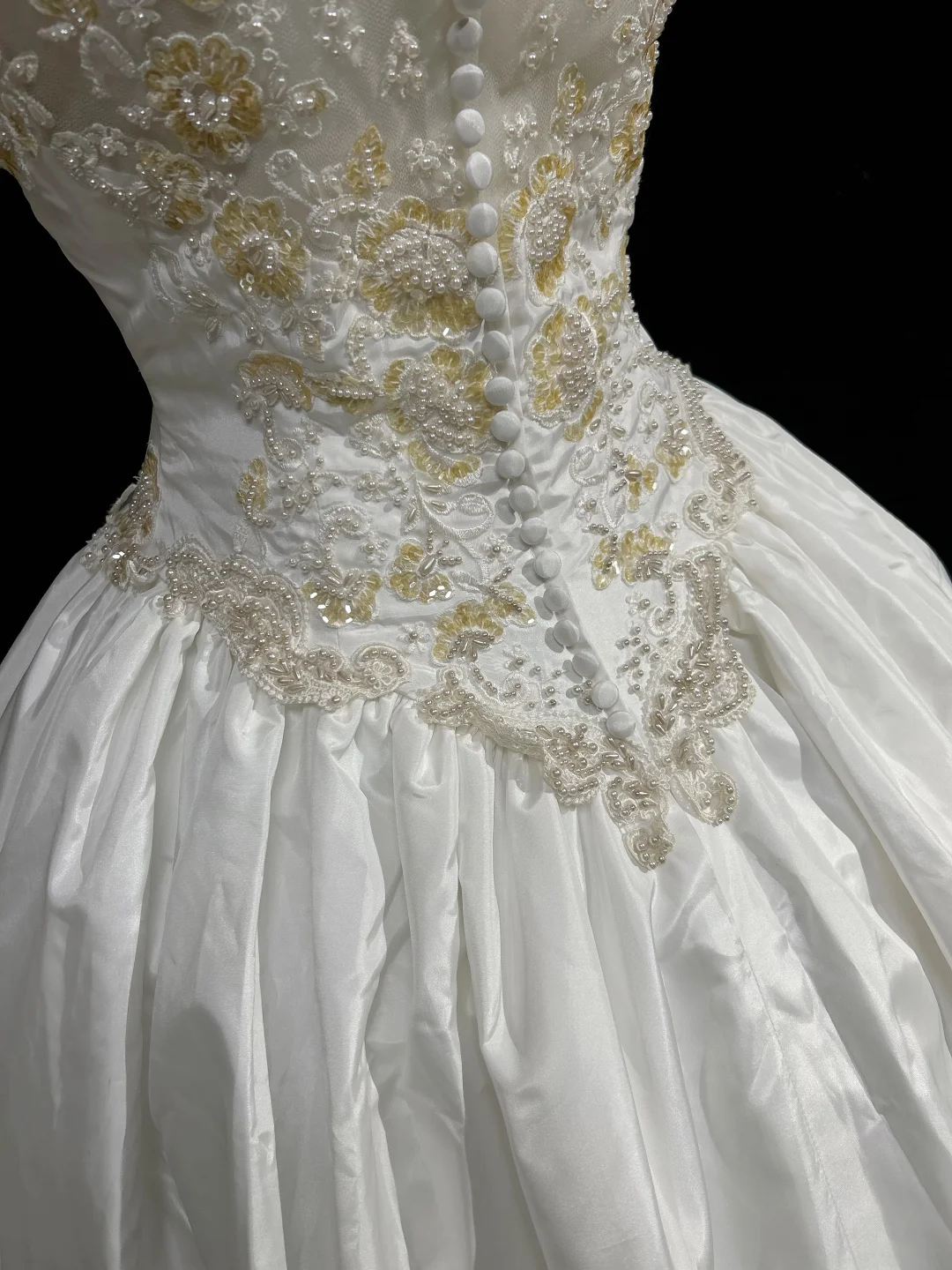 Unique Bridal Gown Ball Gown Off The Shoulder White Short Sleeves Lace Wedding Dresses Vintage 80s Wedding Gowns DH1258