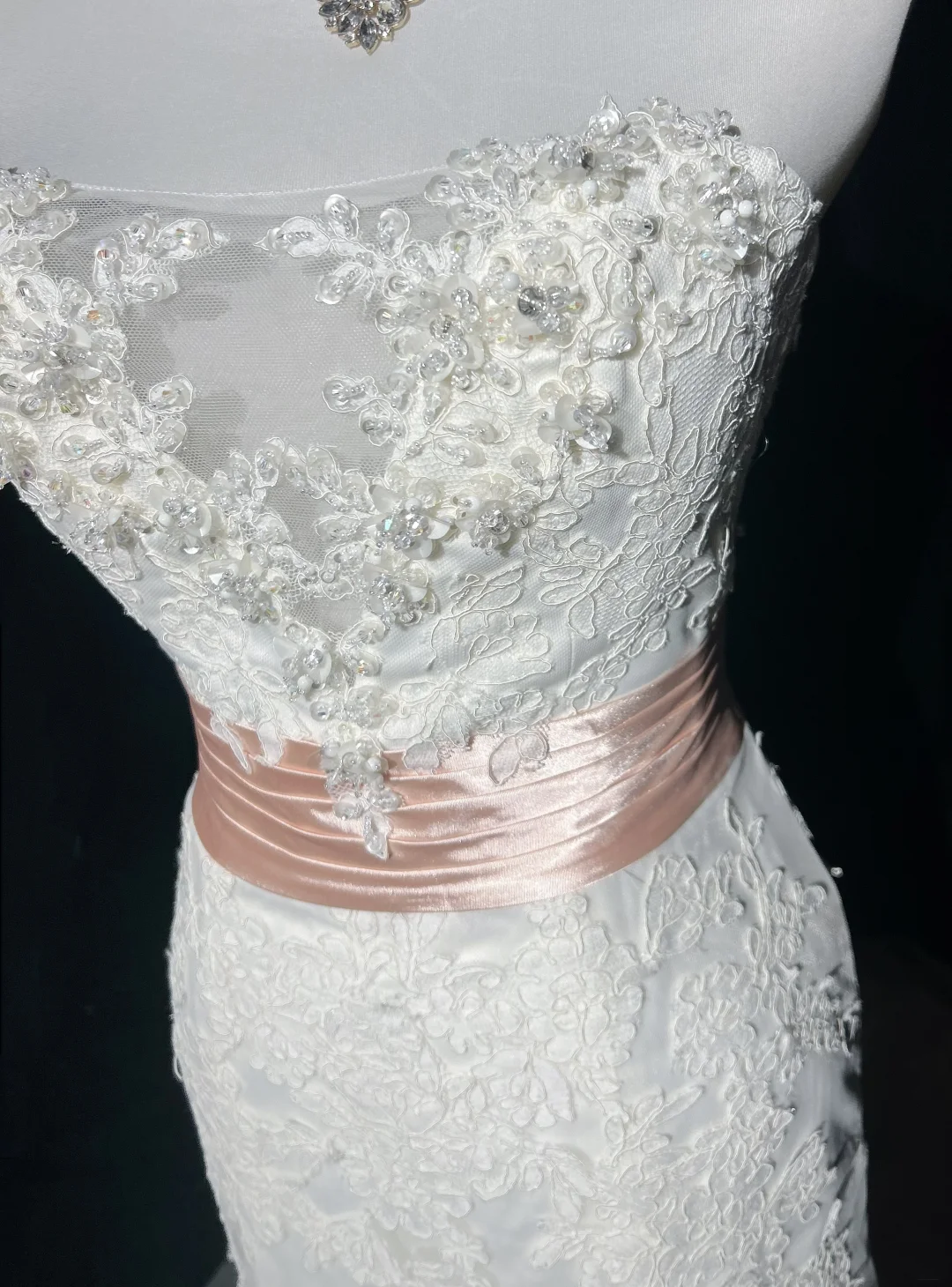 Robe de mariée classique sirène bustier en dentelle blanche longue style années 70, robe de mariée vintage, robes de mariée DH1267
