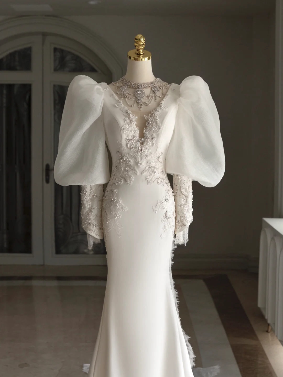 Retro Bridal Dress Mermaid V Neck Long Sleeves Satin Wedding Dress With Lace Wedding Dresses Modest Wedding Gowns DH1294