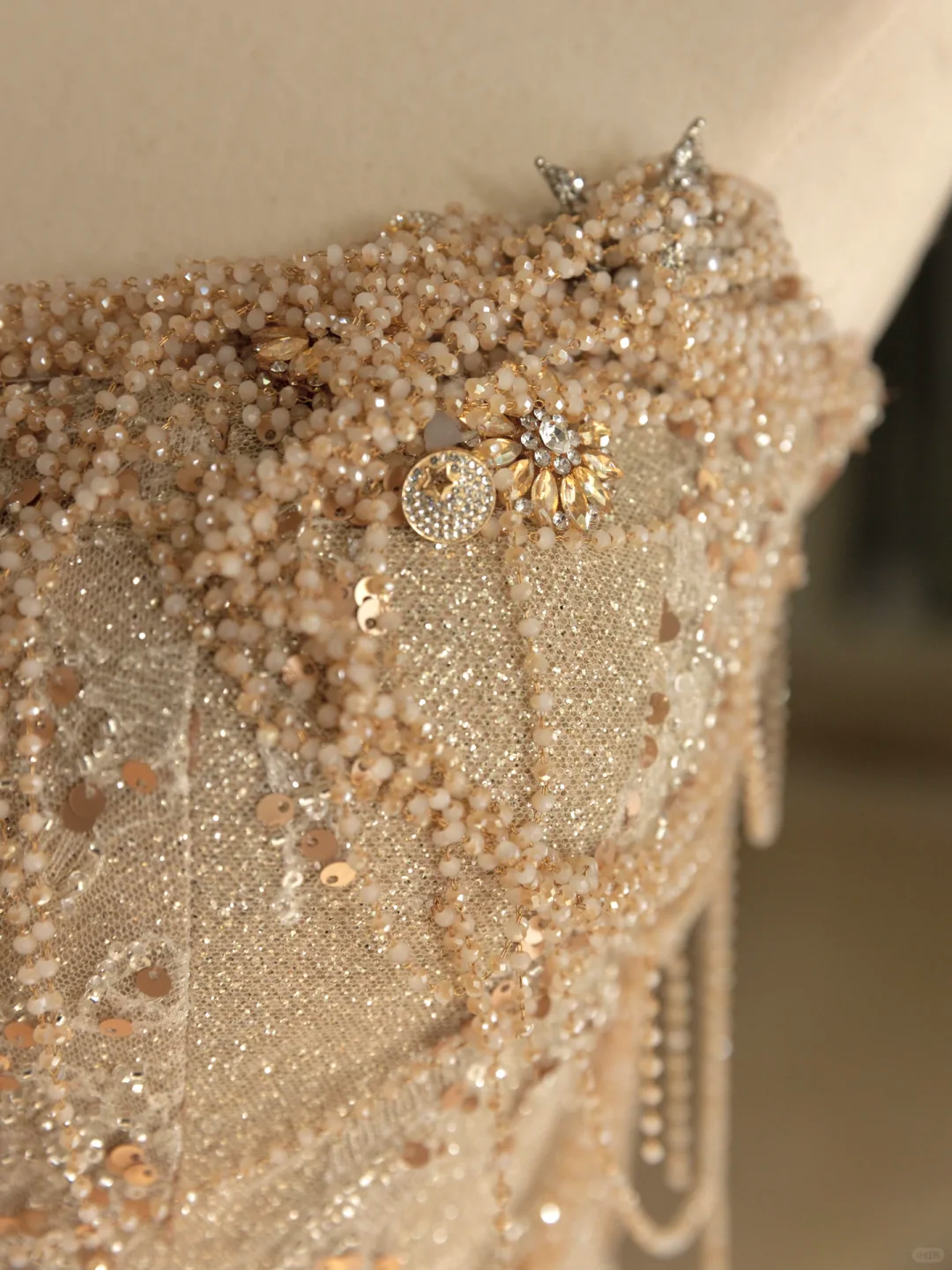 Sexy Mermaid Strapless Gold Sequin Long Prom Dresses Party Dress 20th Birthday Outfits Graduation Dresses DH1300