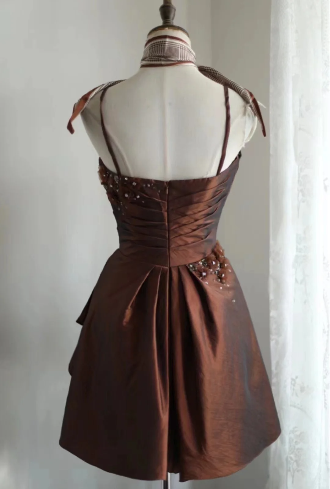 Retro A line Spaghetti Straps Brown Taffeta Mini Short Formal 8th Grade Homecoming Dresses Middle School Short Prom Dress Hoco Outfits DH1317