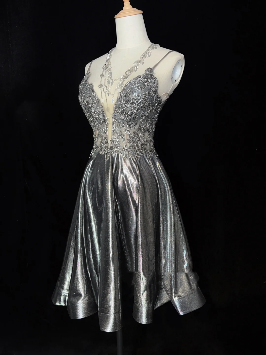 Unique A line Spaghetti Straps Gray Sleeveless Short Mini Green Formal 7th Grade Homecoming Dresses Middle School Prom Dress Hoco Outfits DH1333