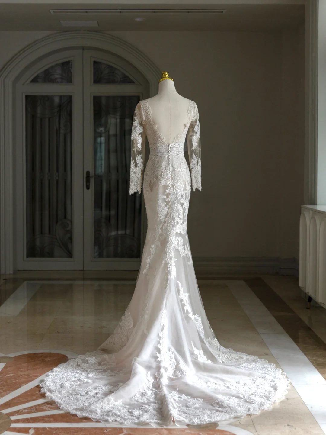 Luxury Mermaid V Neck Long Sleeves Lace White Wedding Dress Modest Wedding Dresses Princess Wedding Gowns DH1558