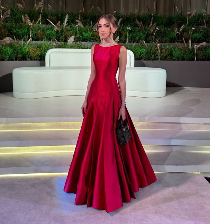 Edles A-Linie U-Ausschnitt Rot Langes Satin Abendkleid Sommerkleid für Hochzeitsgäste Kleider für Brautgäste Hochzeits-Outfits für Gäste DH165
