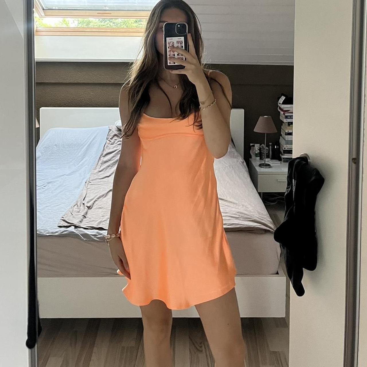 Robe de soirée courte en satin orange à bretelles spaghetti, style trapèze, tenue de cocktail dos nu, style collège, DH1722