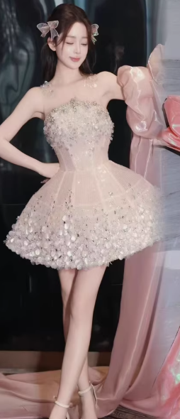 Sexy Ball Gown Scoop Neck Champagne Beads Sequin Mini Short Formal 8th Grade Homecoming Dresses Middle School Short Cocktail Dress Hoco Outfits DH1878