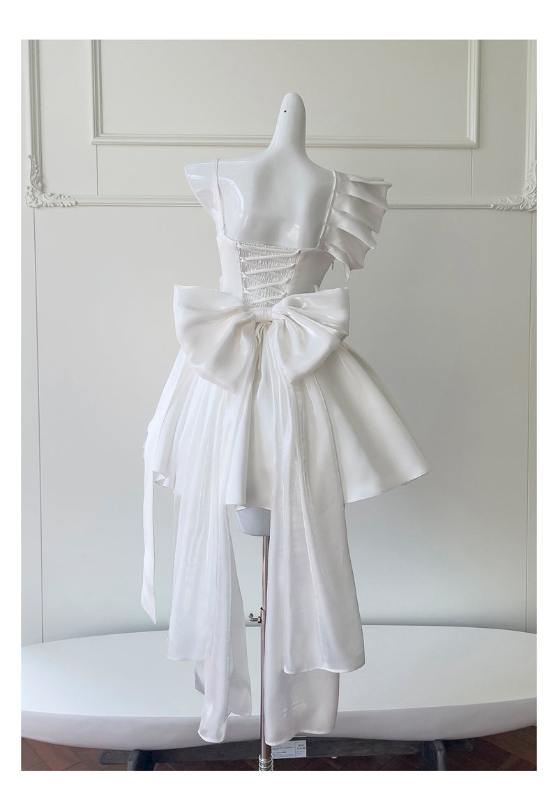 Süßes A-Linien-Kleid mit einer Schulter aus weißem Satin, kurz, Mini, formelles Homecoming-Kleid für die 8. Klasse, High School, Hoco Court Dress, Abschlusskleid, Cocktail-Outfits DH1898