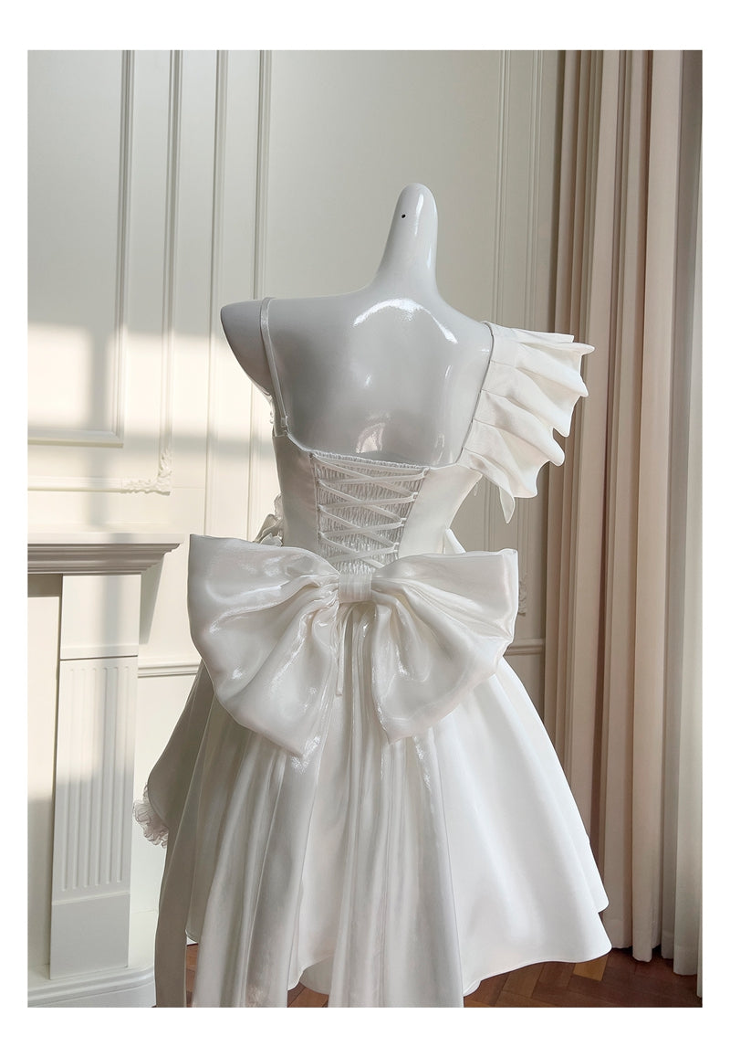 Süßes A-Linien-Kleid mit einer Schulter aus weißem Satin, kurz, Mini, formelles Homecoming-Kleid für die 8. Klasse, High School, Hoco Court Dress, Abschlusskleid, Cocktail-Outfits DH1898