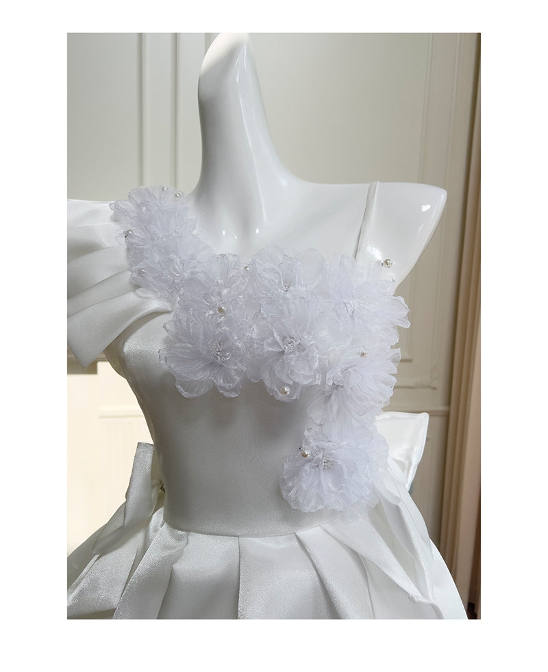 Süßes A-Linien-Kleid mit einer Schulter aus weißem Satin, kurz, Mini, formelles Homecoming-Kleid für die 8. Klasse, High School, Hoco Court Dress, Abschlusskleid, Cocktail-Outfits DH1898