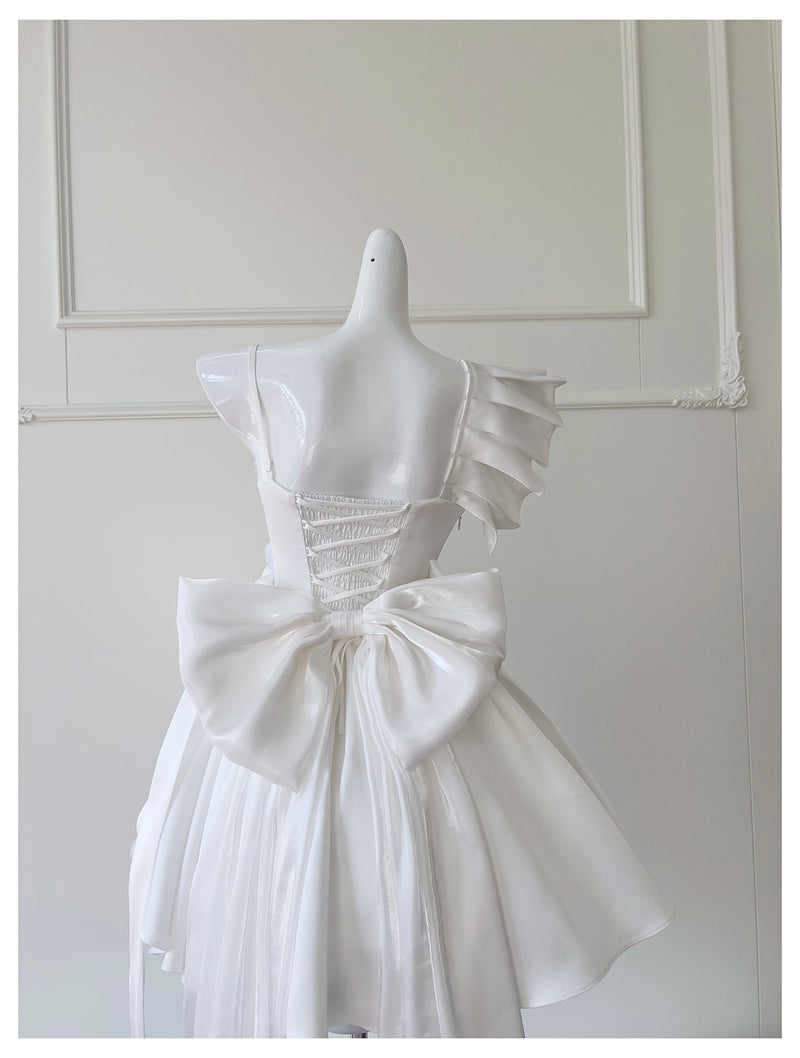 Süßes A-Linien-Kleid mit einer Schulter aus weißem Satin, kurz, Mini, formelles Homecoming-Kleid für die 8. Klasse, High School, Hoco Court Dress, Abschlusskleid, Cocktail-Outfits DH1898