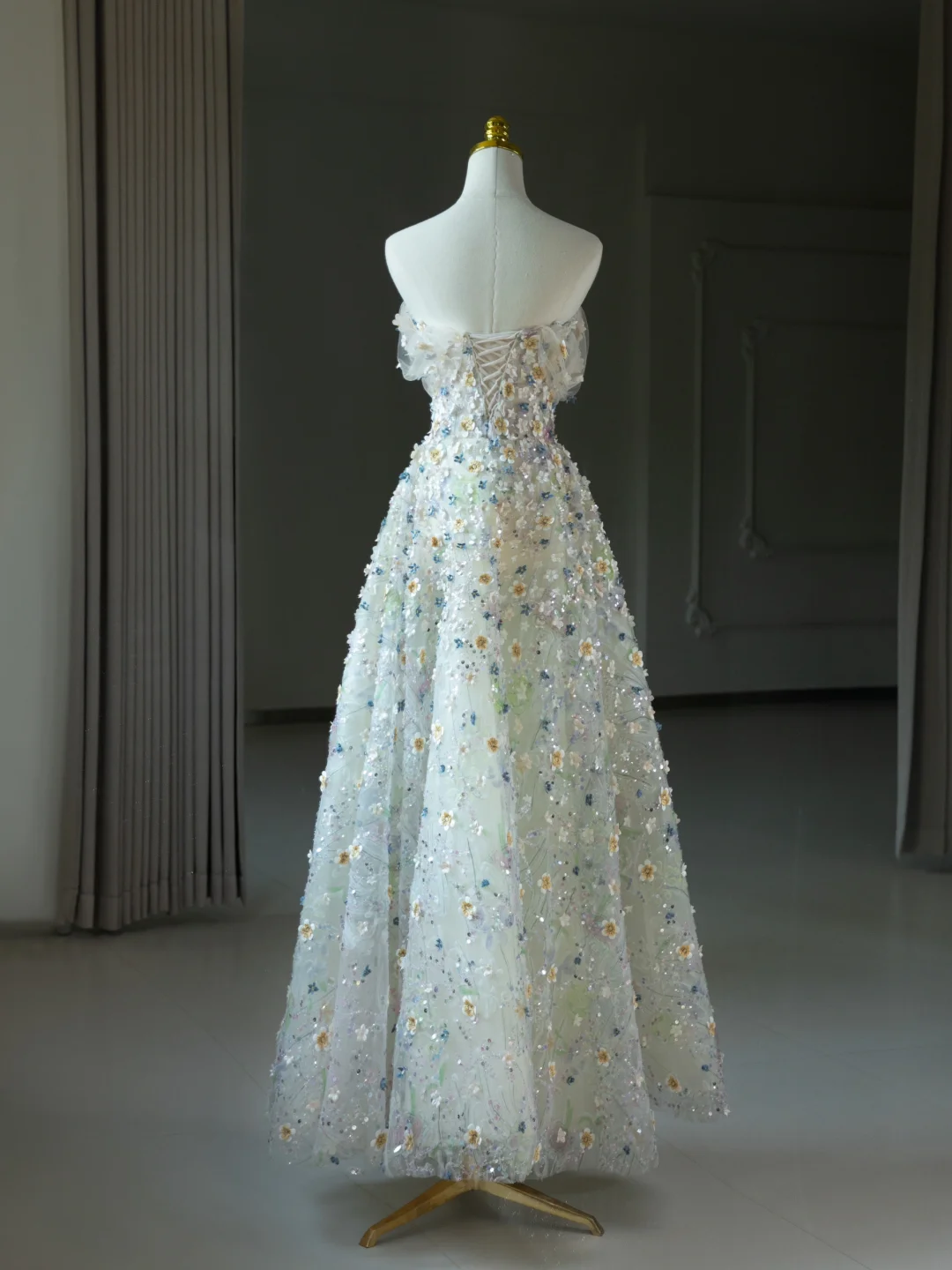 Fairy-tale A Line Sweetheart Floral Sequin Long Prom Dresses Party Dress 20th Birthday Outfits Graduation Dresses DH2069