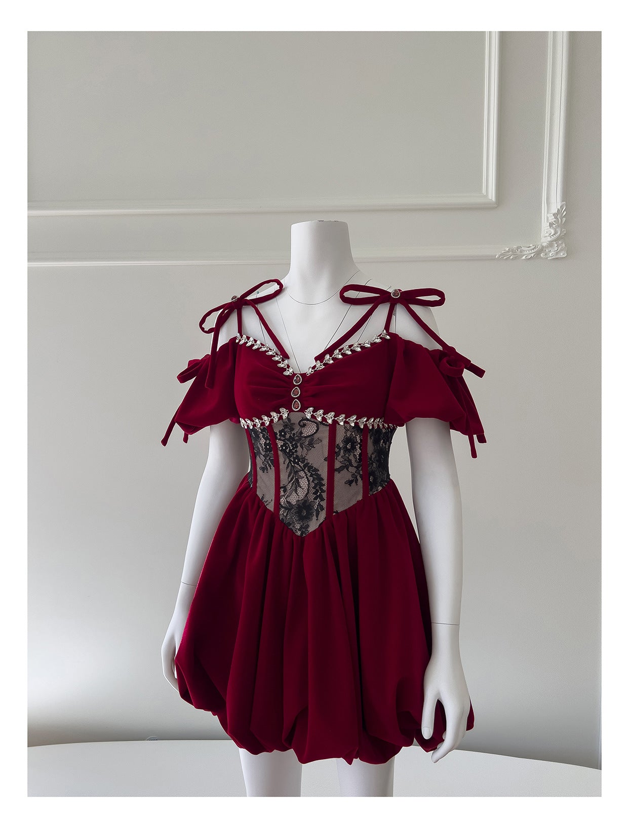 Aesthetic Ball Gown Burgundy Velvet Short Mini Feathers Formal Homecoming Dress Short Cocktail Outfits Graduation Dress Mini Hoco Dress DH2294