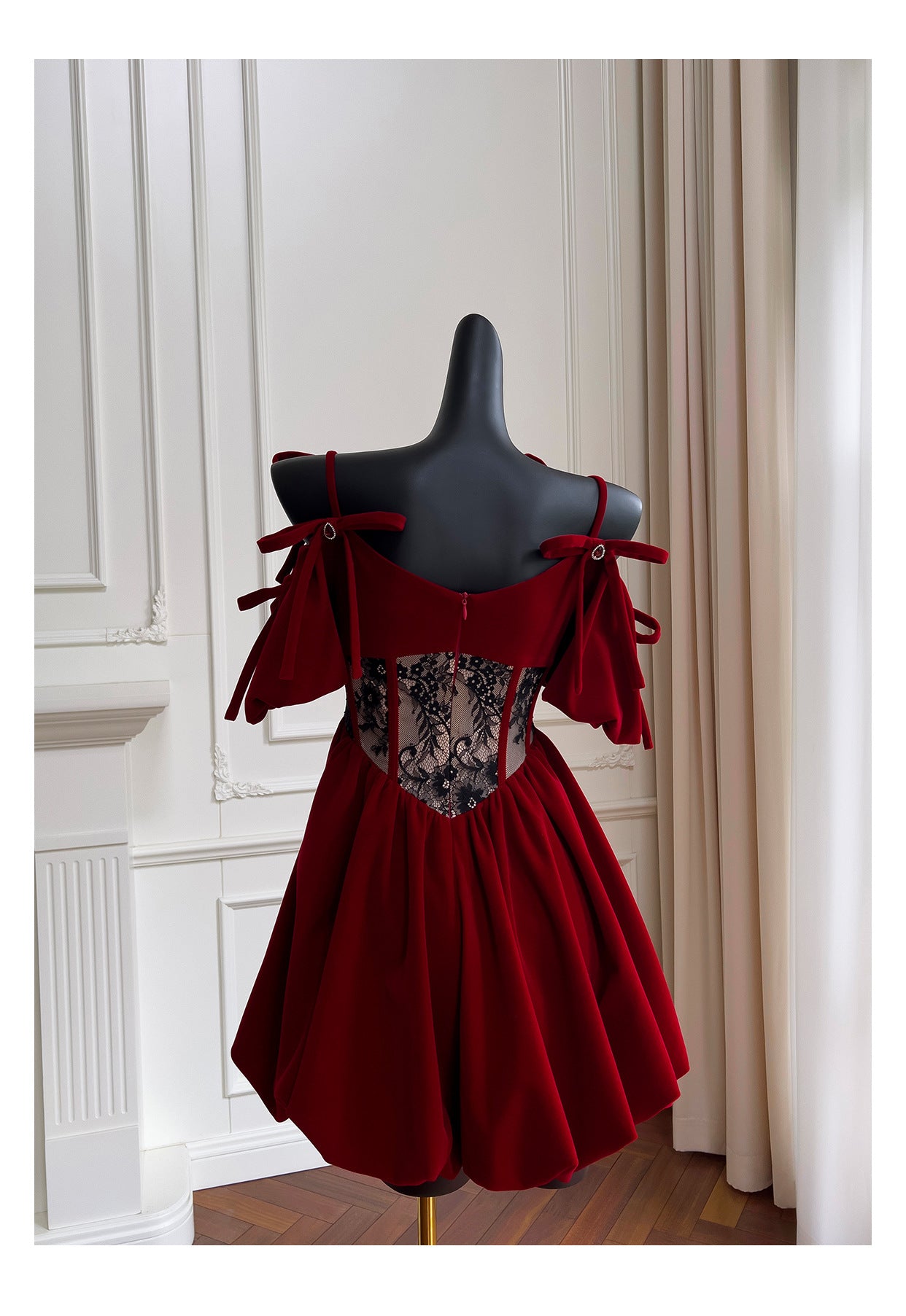 Aesthetic Ball Gown Burgundy Velvet Short Mini Feathers Formal Homecoming Dress Short Cocktail Outfits Graduation Dress Mini Hoco Dress DH2294