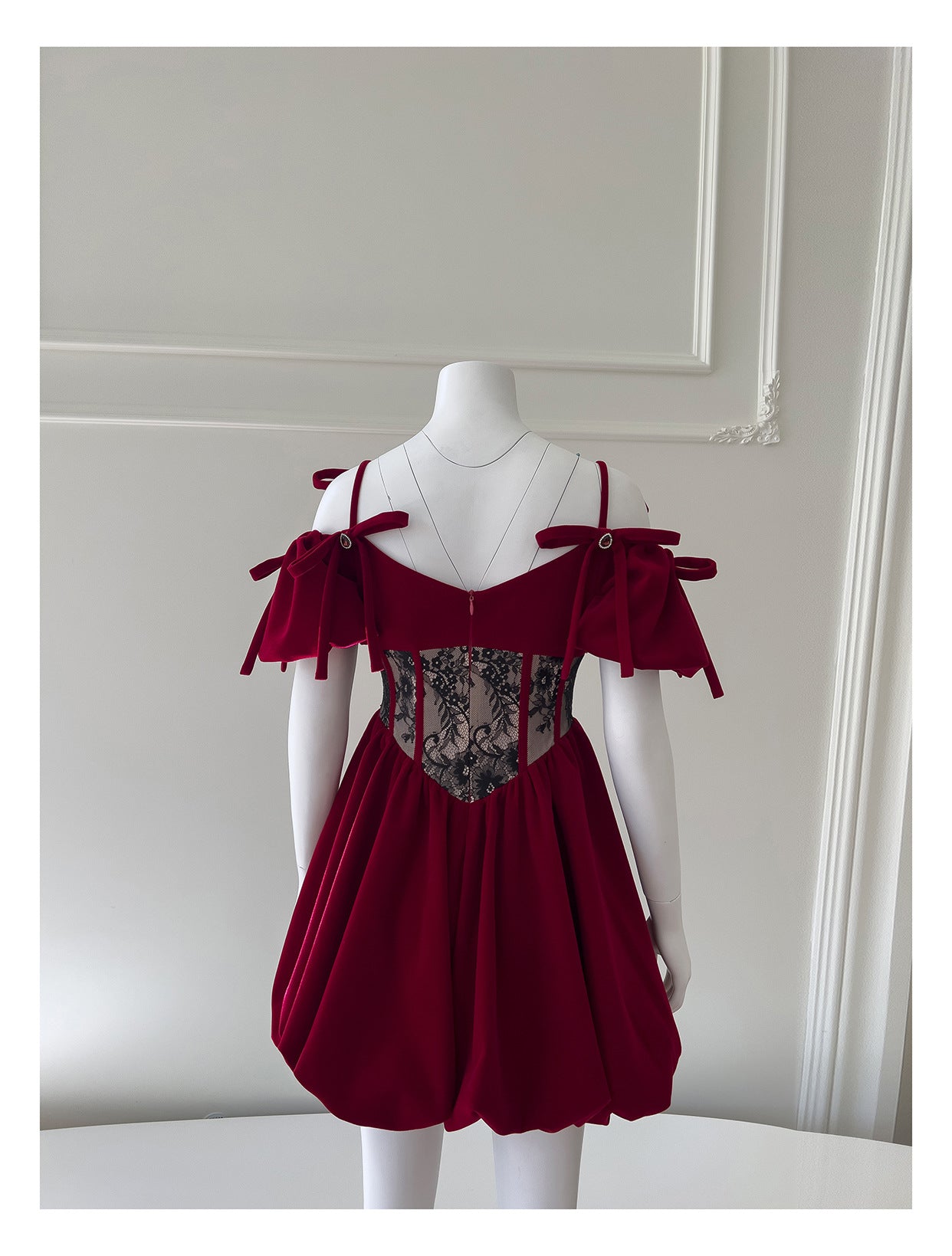 Aesthetic Ball Gown Burgundy Velvet Short Mini Feathers Formal Homecoming Dress Short Cocktail Outfits Graduation Dress Mini Hoco Dress DH2294