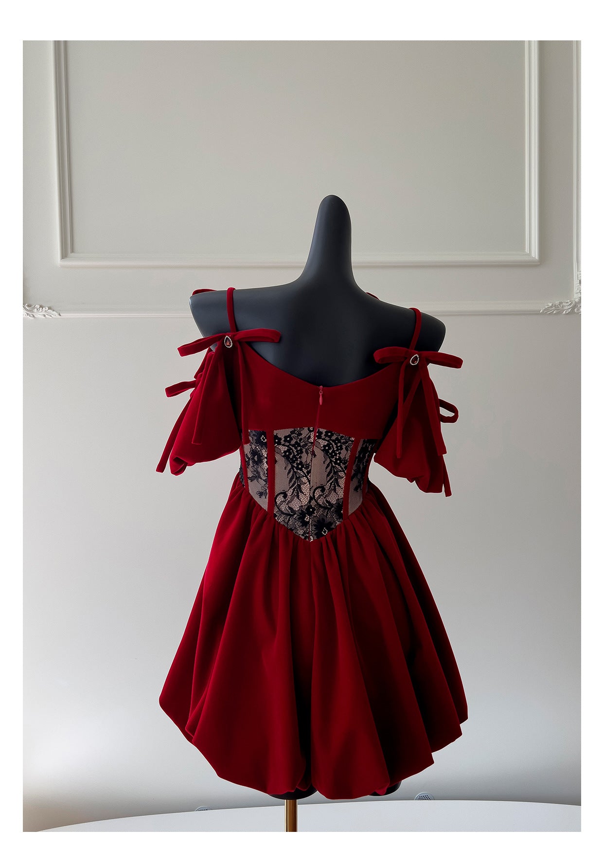 Aesthetic Ball Gown Burgundy Velvet Short Mini Feathers Formal Homecoming Dress Short Cocktail Outfits Graduation Dress Mini Hoco Dress DH2294