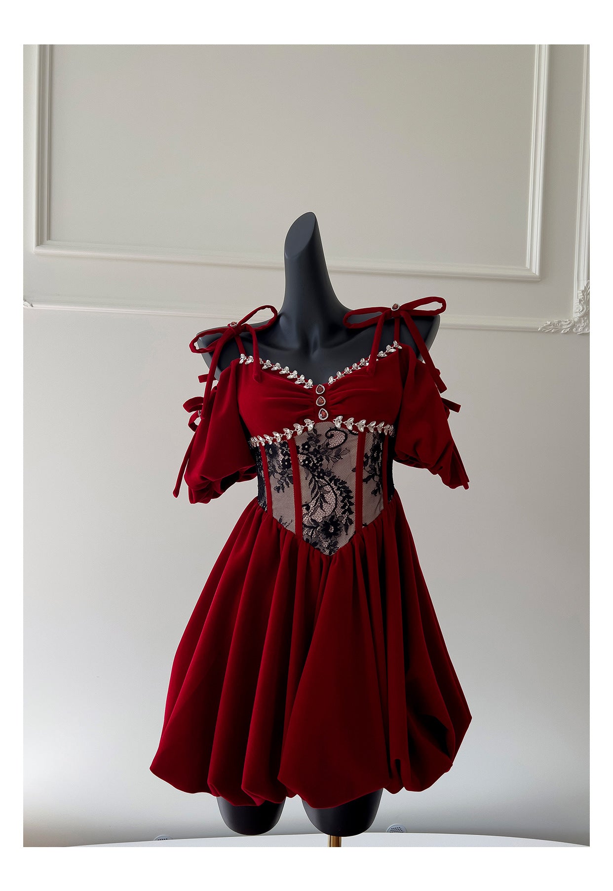 Aesthetic Ball Gown Burgundy Velvet Short Mini Feathers Formal Homecoming Dress Short Cocktail Outfits Graduation Dress Mini Hoco Dress DH2294