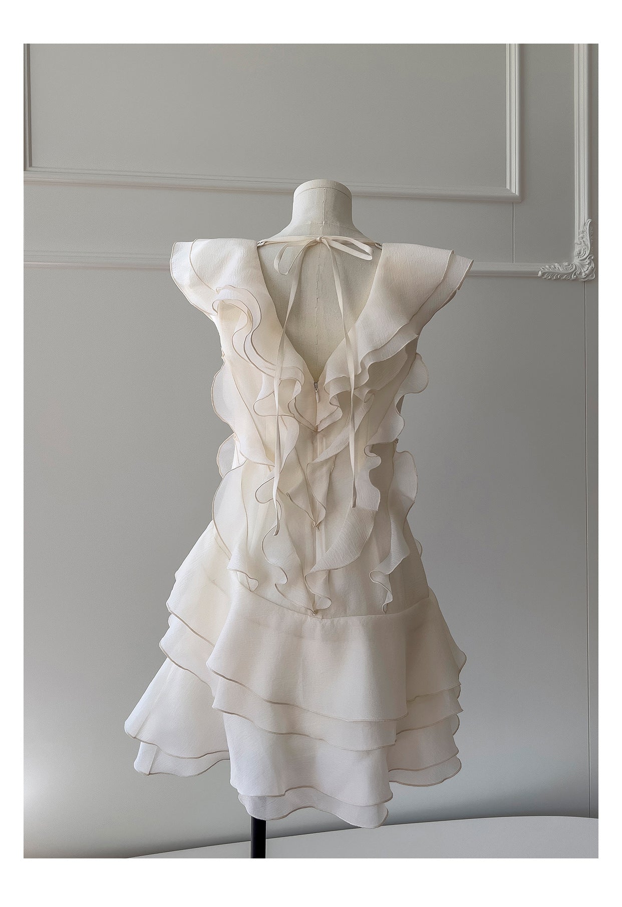 Pretty A line V Neck Ivory Chiffon Short Formal Homecoming Dresses Middle School Short 21st Birthday Outfits Graduation Dress Mini Cocktail Dresses DH2306