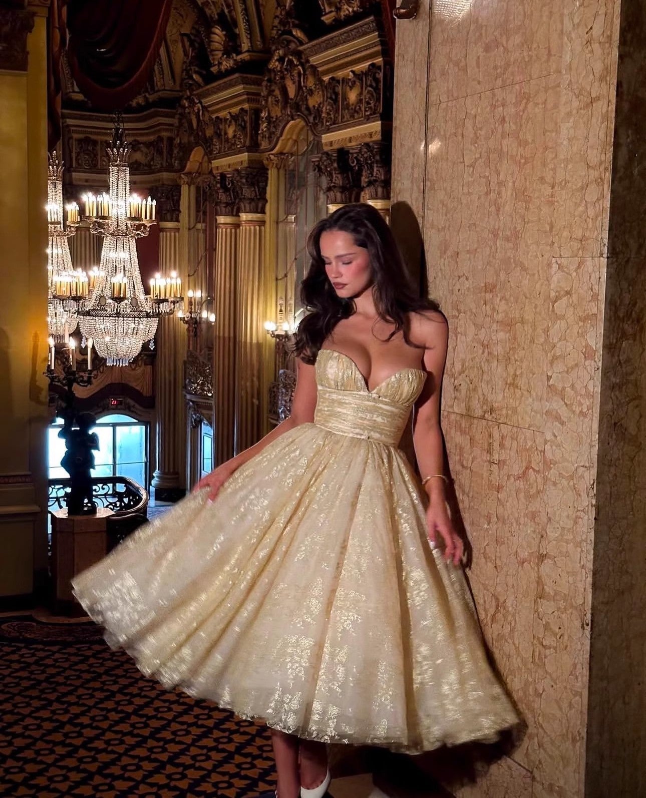 Jolie robe de soirée jaune en dentelle, coupe trapèze, décolleté en cœur, tenue de soirée, de remise de diplôme, de cocktail, DH2463
