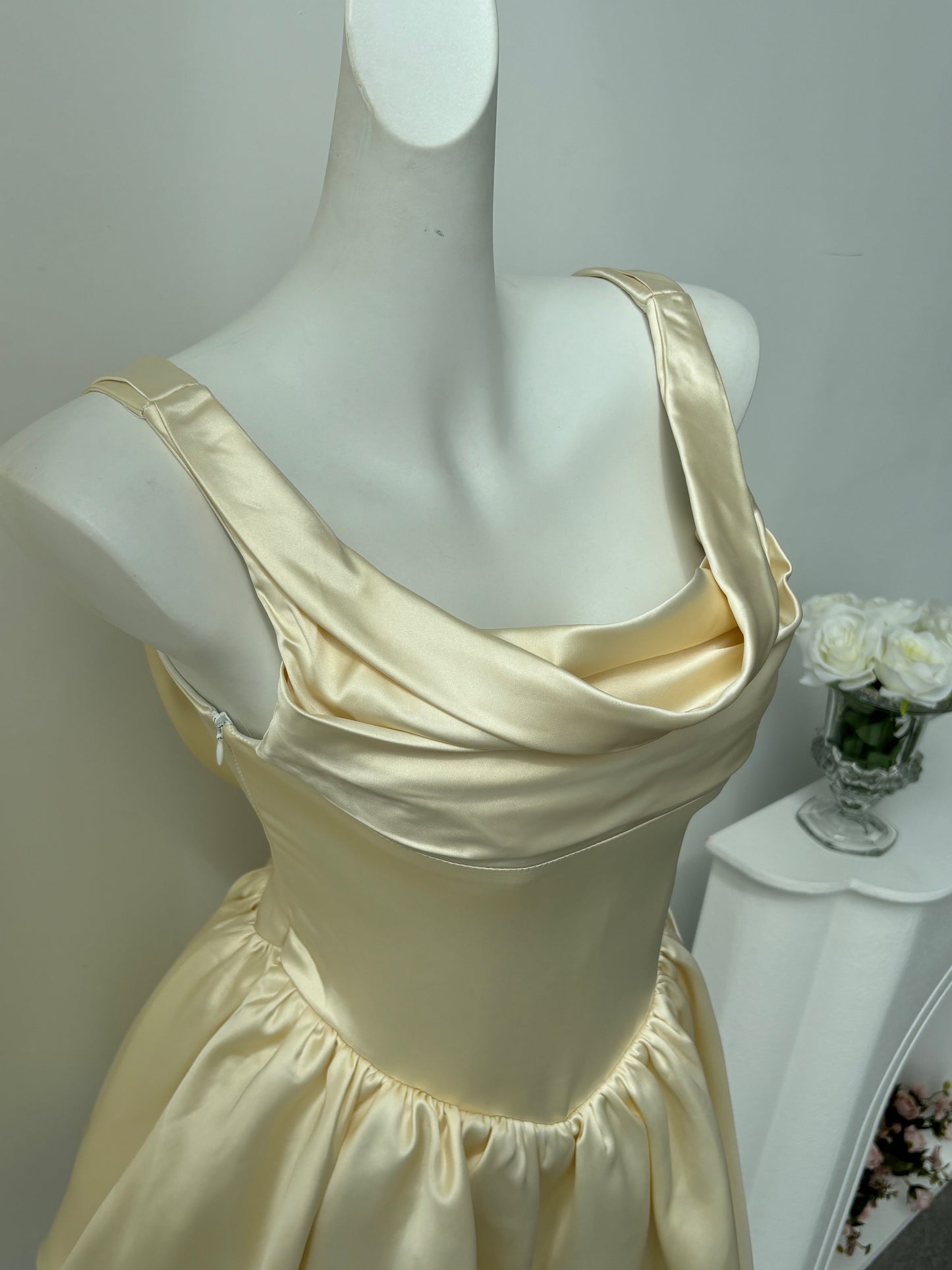 Jolie robe de soirée trapèze en satin champagne à col carré, tenue courte pour 16e anniversaire, robe de remise de diplôme, mini robe de cocktail DH2466