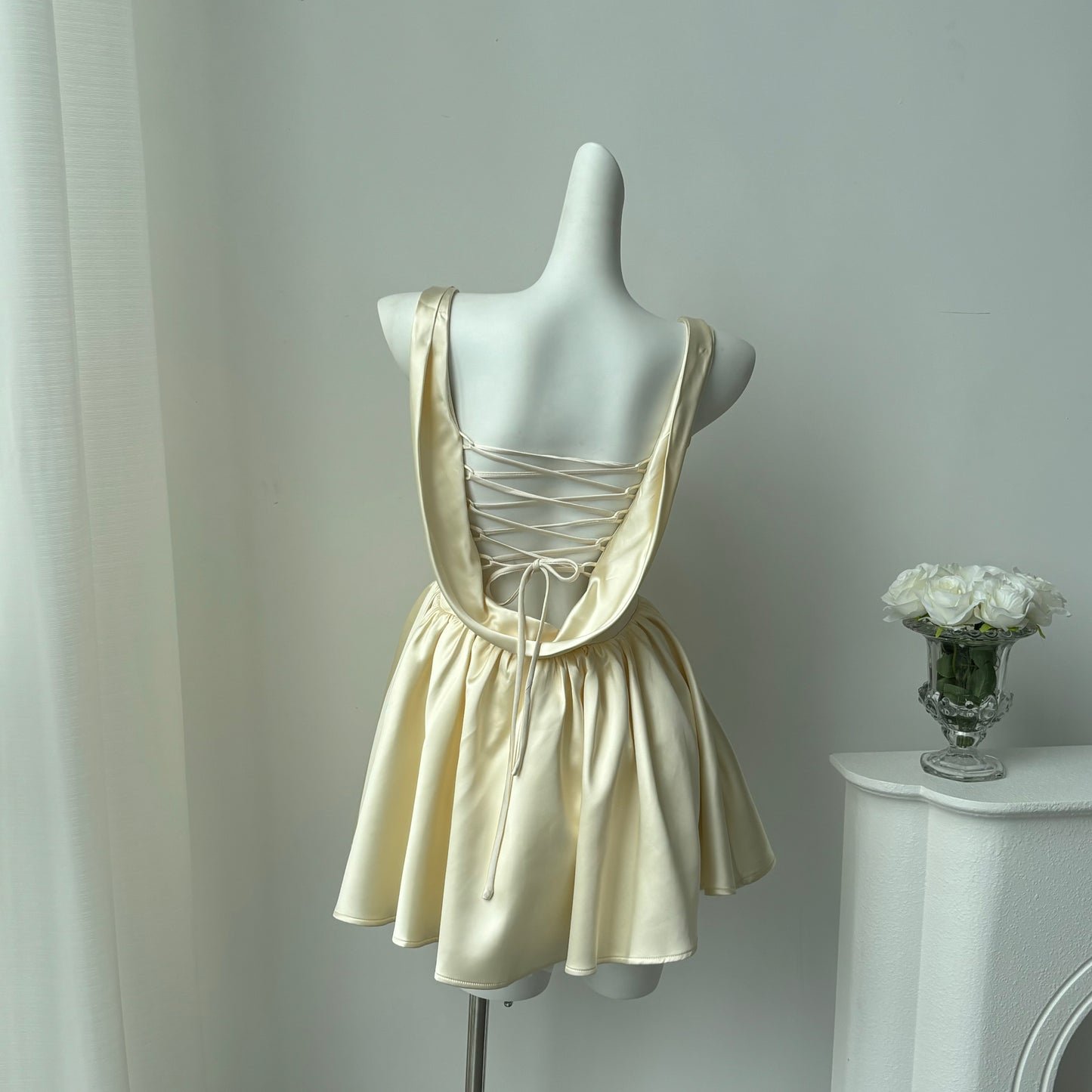 Jolie robe de soirée trapèze en satin champagne à col carré, tenue courte pour 16e anniversaire, robe de remise de diplôme, mini robe de cocktail DH2466