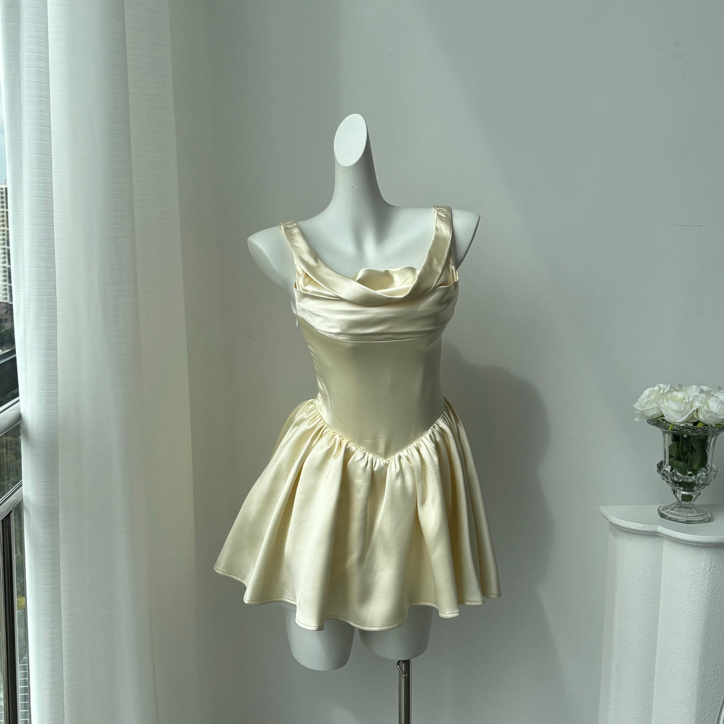 Jolie robe de soirée trapèze en satin champagne à col carré, tenue courte pour 16e anniversaire, robe de remise de diplôme, mini robe de cocktail DH2466