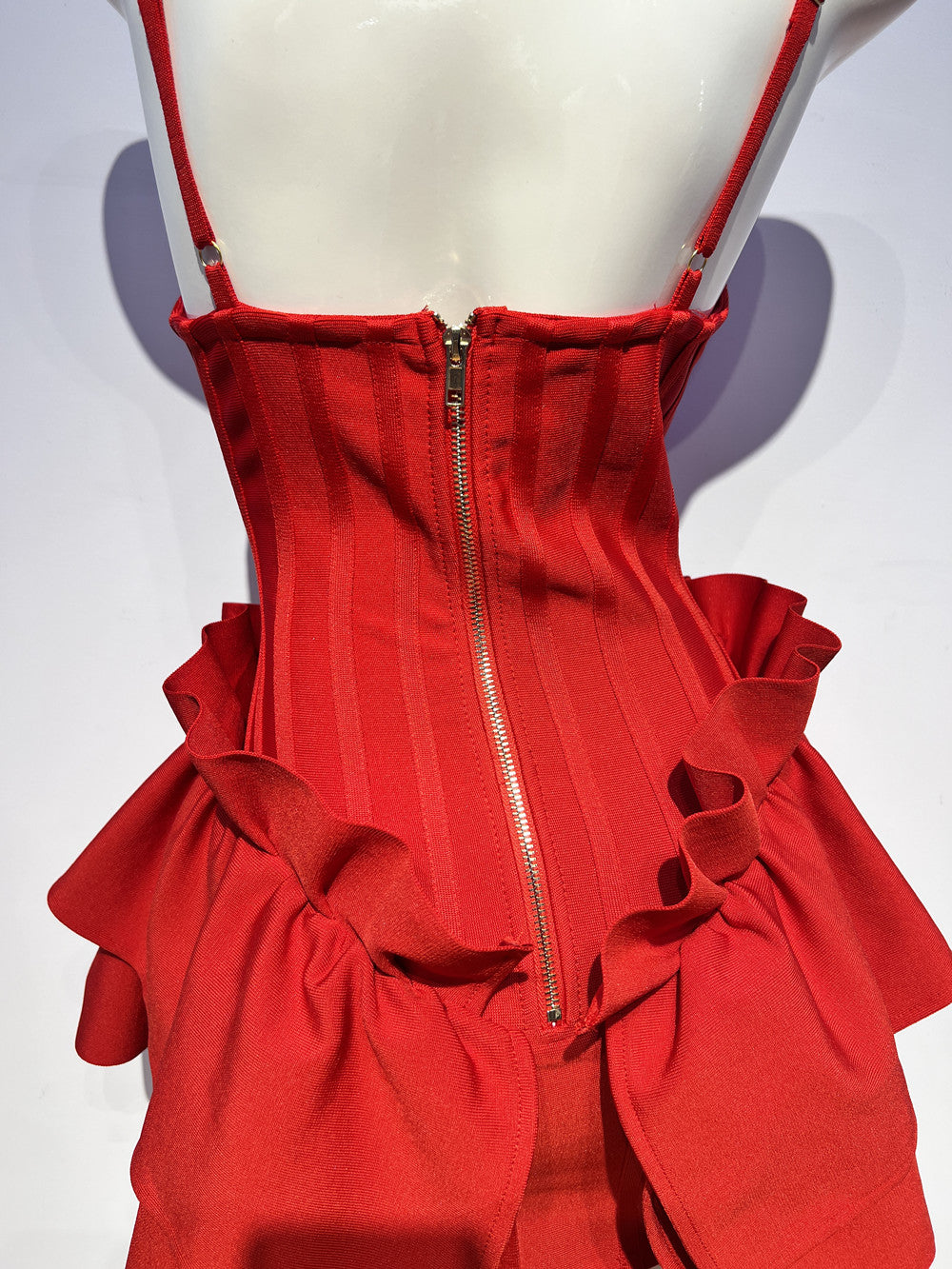 Robe de soirée trapèze en satin rouge à bretelles spaghetti, tenue de soirée pour 16e anniversaire, robe de remise de diplôme, mini robe courte Hoco DH2548