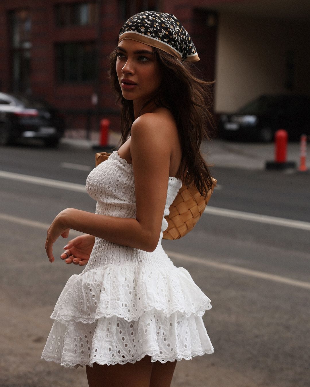 Robe fourreau modeste sans bretelles en dentelle blanche moulante, tenue de soirée formelle pour 18e anniversaire, robe de remise de diplôme, robe courte Hoco DH2552