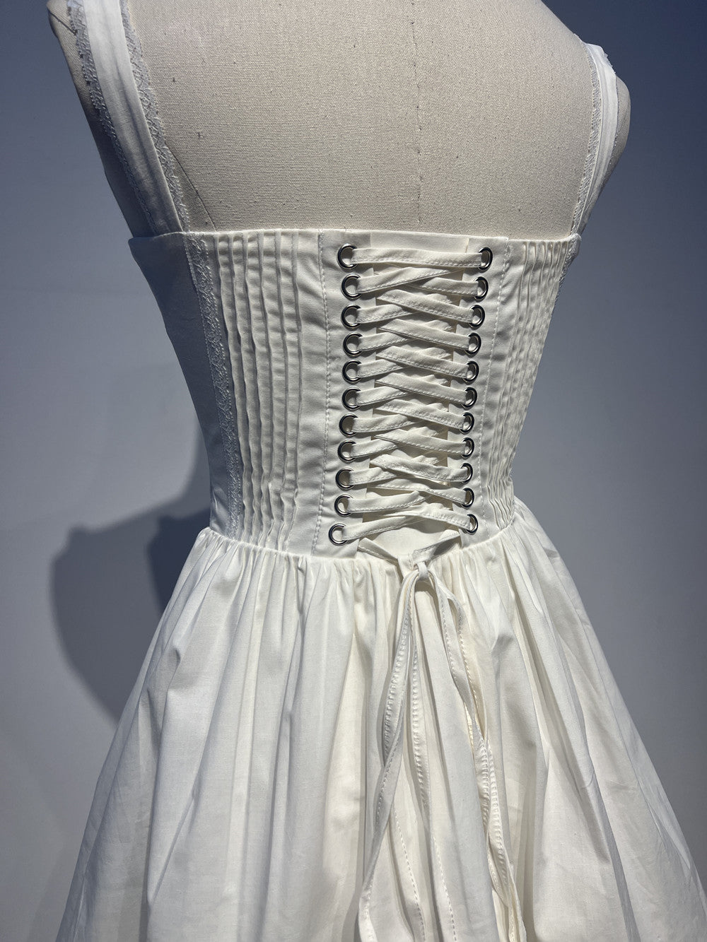 Robe de soirée trapèze en dentelle blanche à col carré et jolie robe de cocktail courte d'été Hoco DH2553