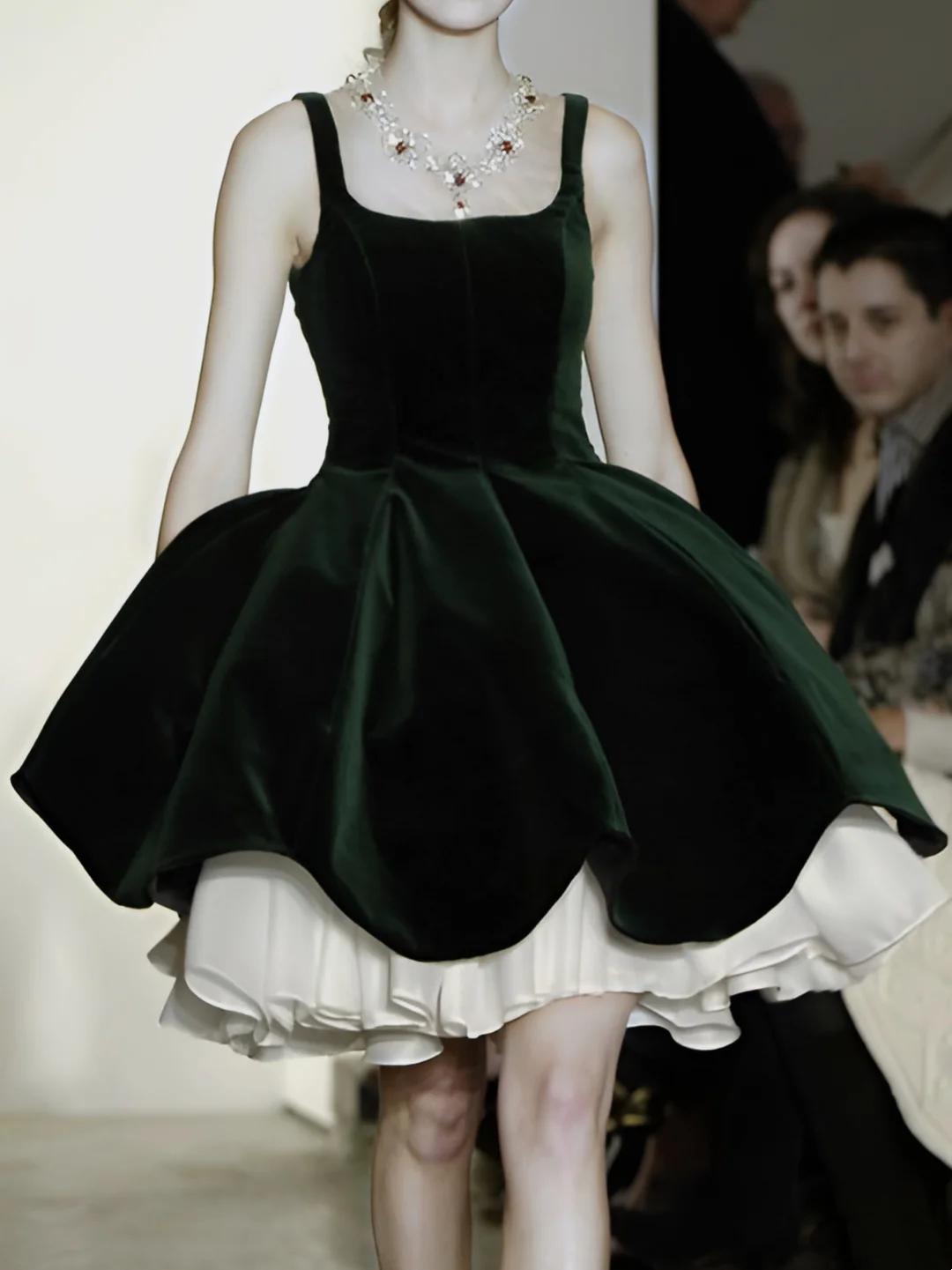 Cute Ball Gown Square Dark Green Velvet Short Mini Formal 8th Grade Homecoming Dresses Middle School Cocktail Dress Hoco Outfits DH2559