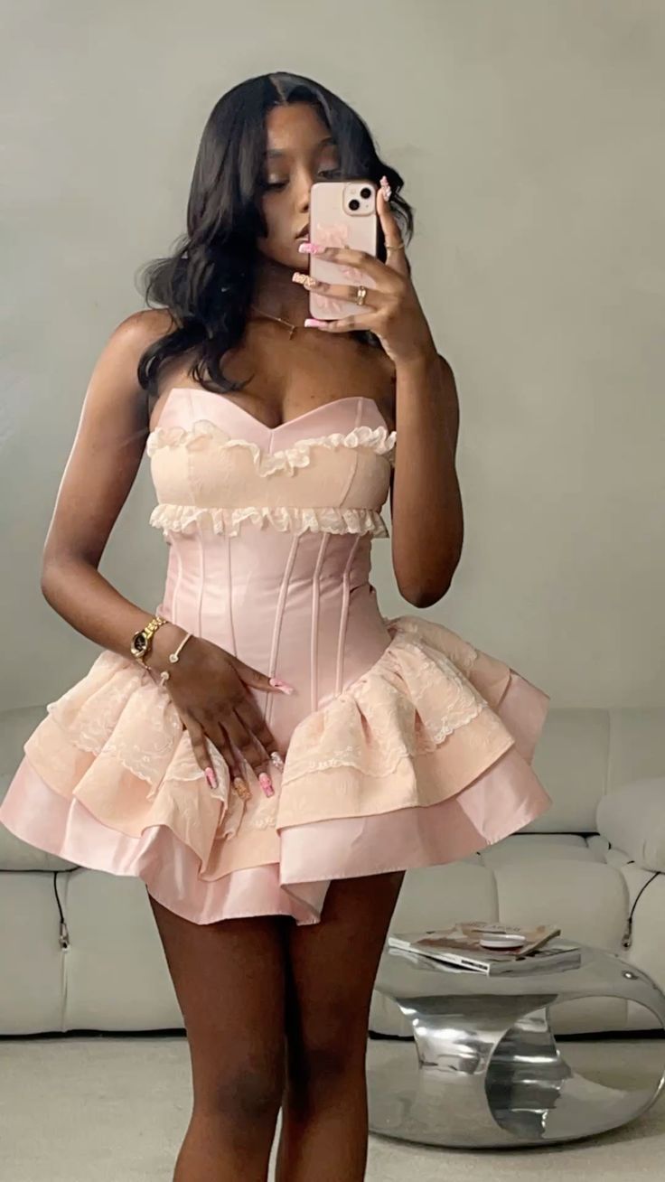 Robe de bal princesse en satin rose avec décolleté en cœur et dentelle, courte, formelle, pour le bal de fin d'année, pour le collège, tenues Hoco DH2597