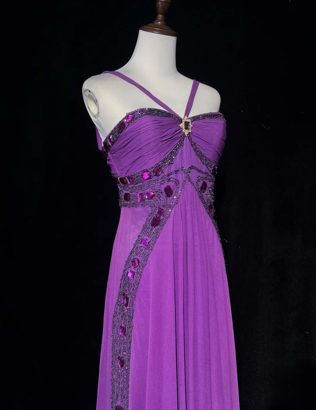 Retro A-Linie Neckholder Trauben Chiffon Ärmellos Mit Perlen Lange Blumen Ballkleider Partykleid 21. Geburtstag Outfits Abschlusskleider DH2658