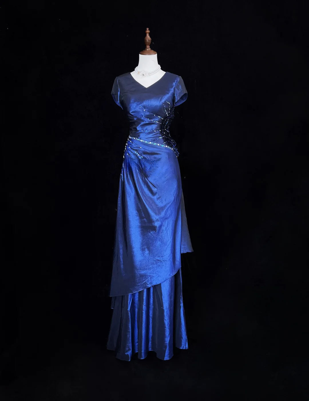 Robe de bal rétro trapèze, col en V, bleu marine, manches courtes, perles argentées, longues fleurs, tenue de soirée, tenue d'anniversaire, robe de remise de diplôme, DH2660