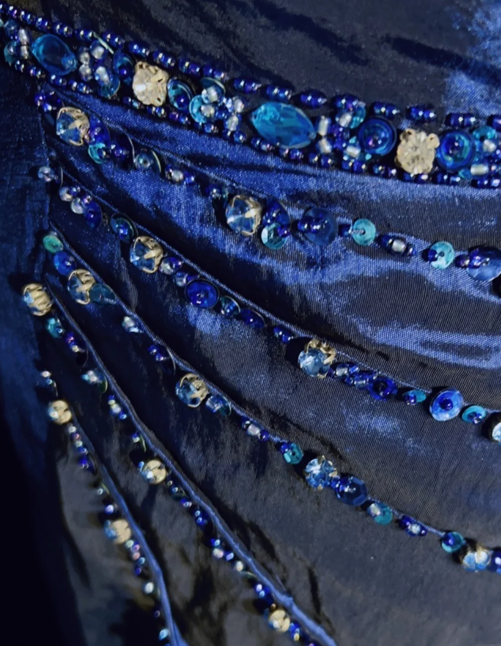 Robe de bal rétro trapèze, col en V, bleu marine, manches courtes, perles argentées, longues fleurs, tenue de soirée, tenue d'anniversaire, robe de remise de diplôme, DH2660