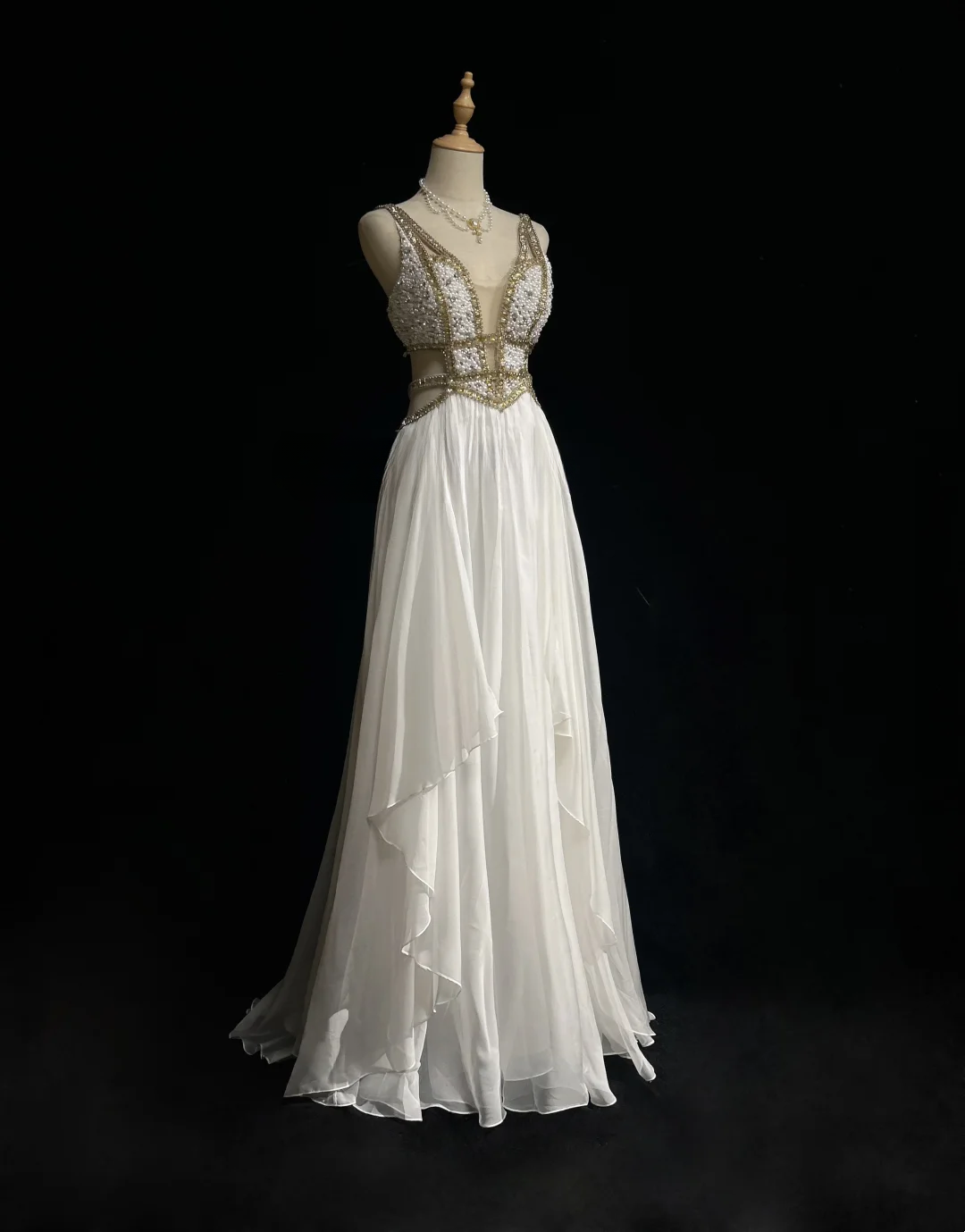Robe de bal rétro trapèze, col en V, en mousseline blanche, avec perles argentées et dorées, longue robe à fleurs, tenue de soirée pour 21e anniversaire, DH2662