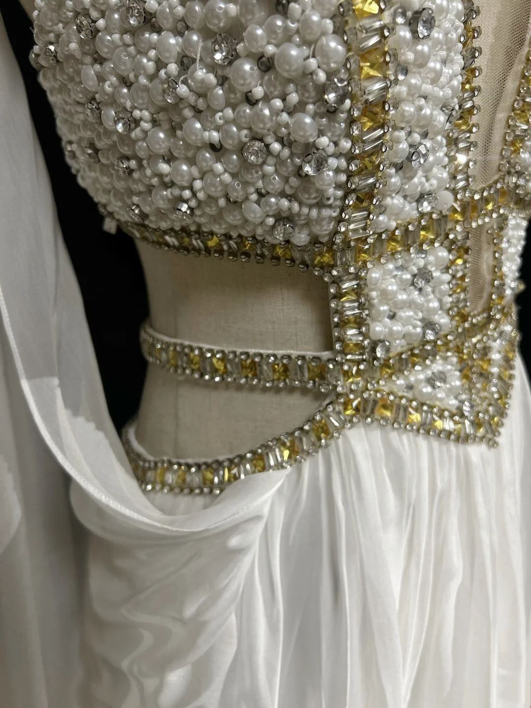 Robe de bal rétro trapèze, col en V, en mousseline blanche, avec perles argentées et dorées, longue robe à fleurs, tenue de soirée pour 21e anniversaire, DH2662