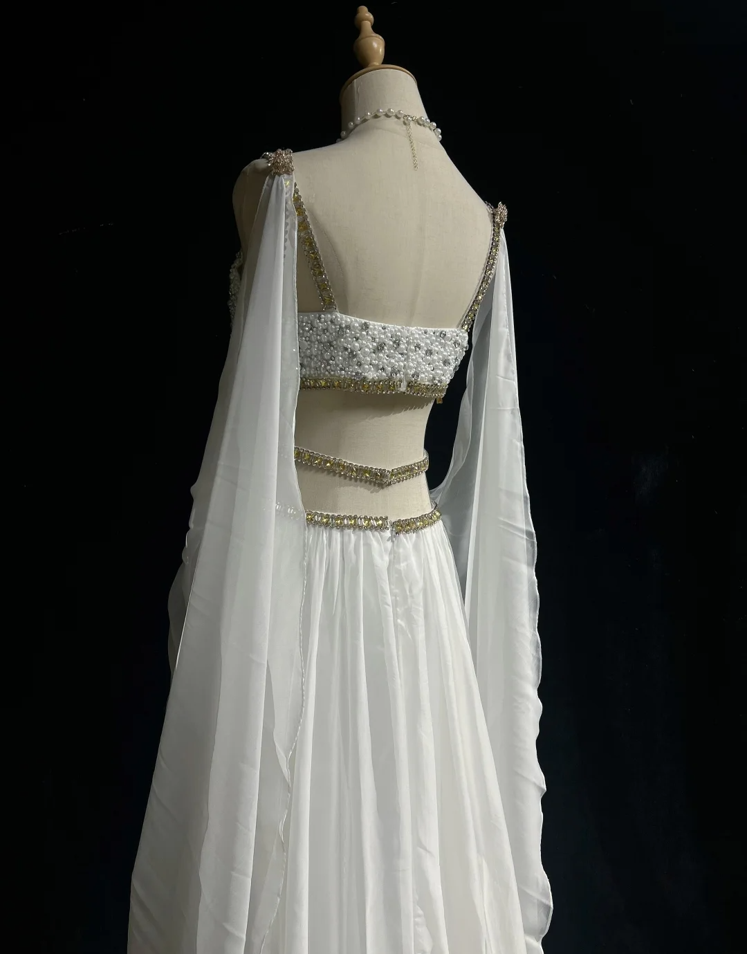 Robe de bal rétro trapèze, col en V, en mousseline blanche, avec perles argentées et dorées, longue robe à fleurs, tenue de soirée pour 21e anniversaire, DH2662