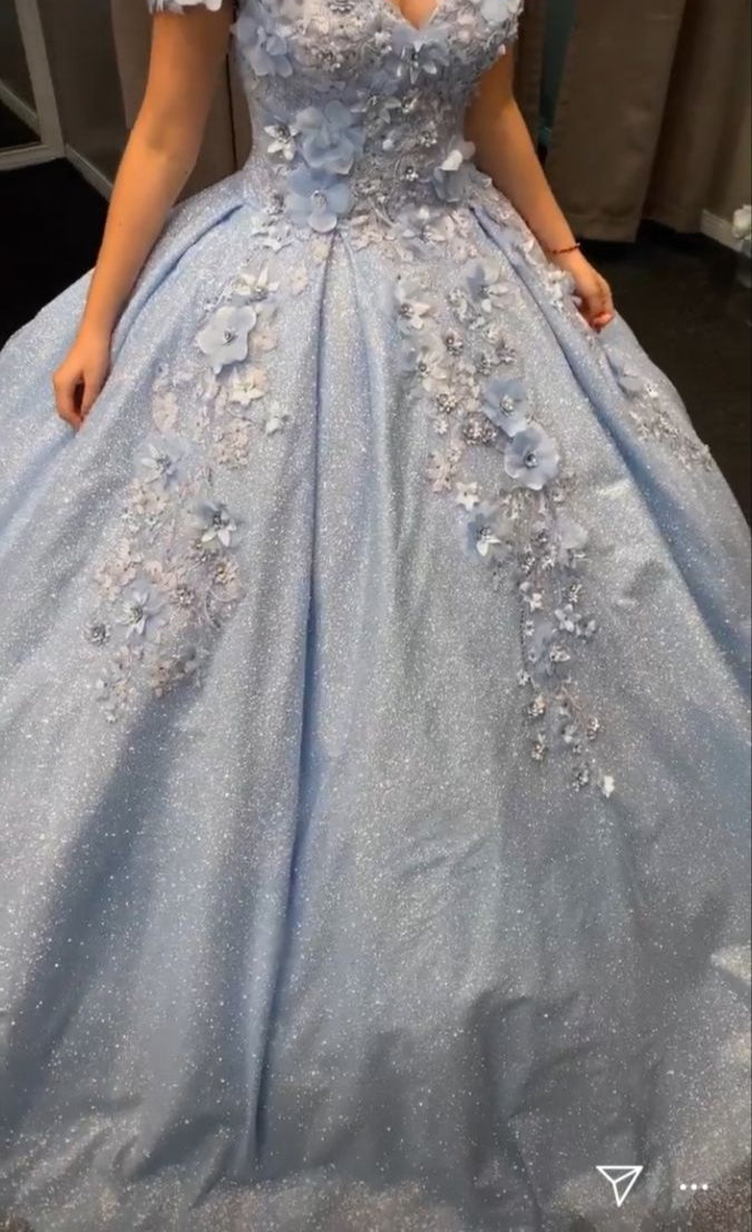 Gorgeous Sky Blue Off-the-shoulder Tulle Long Ball Gown Flower Sweet 16th Birthday Dress Cute Quinceanera Dress DH2735